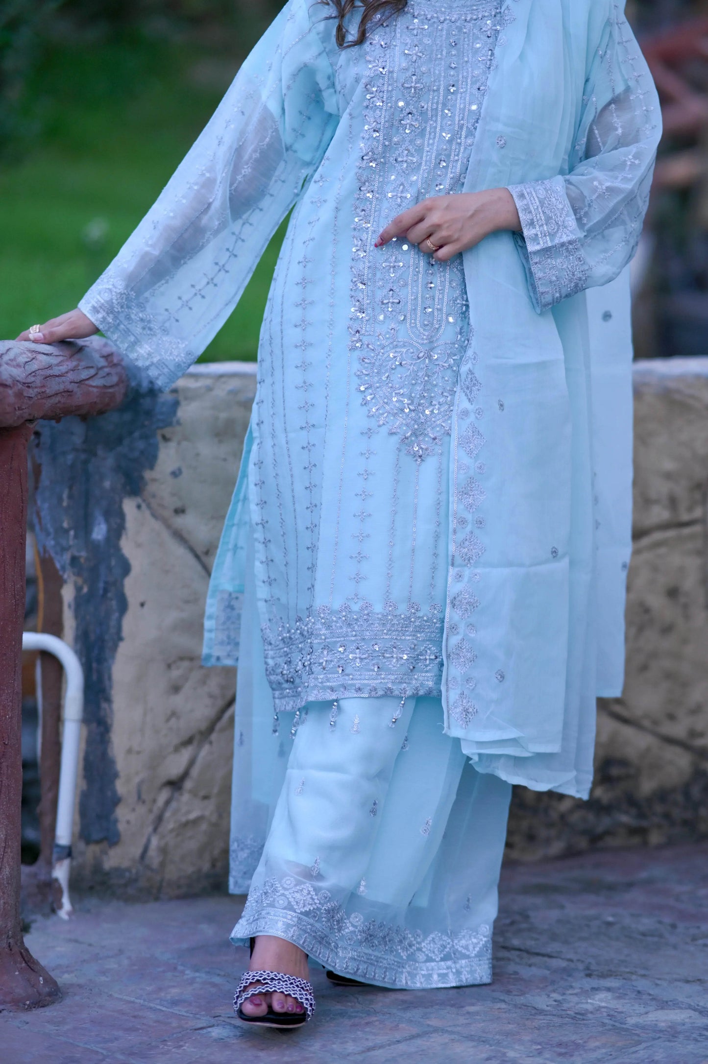 Ice Crystal 3-Piece Stitched Suit - Layaal